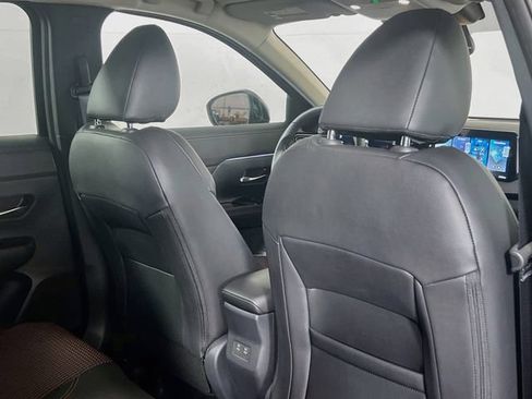 Used 2026 Nissan Kicks SR w/ Cold Weather Package FWD image 20
