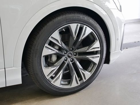 New 2026 Audi Q8 Premium Plus image 8