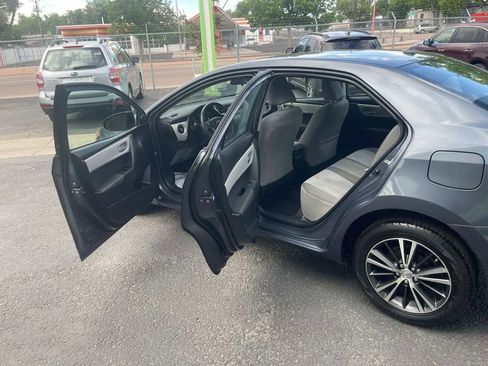 Used 2017 Toyota Corolla SE FWD image 16