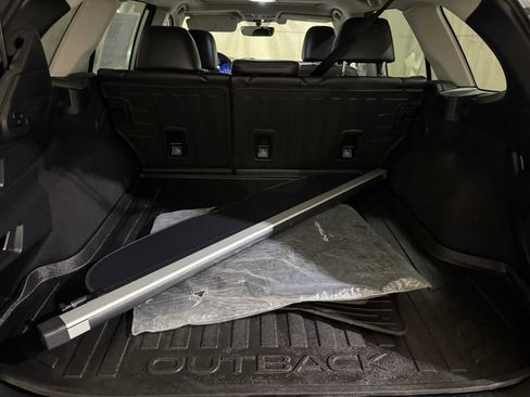 Used 2018 Subaru Outback 2.5i Limited image 25