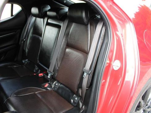 Used 2021 MAZDA MAZDA3 s image 13