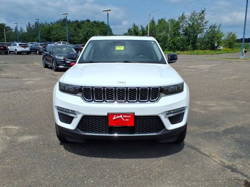 Used 2022 Jeep Grand Cherokee Limited AWD/4WD image 9