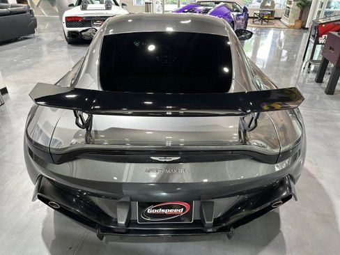 Used 2019 Aston Martin V8 Vantage Coupe RWD image 22