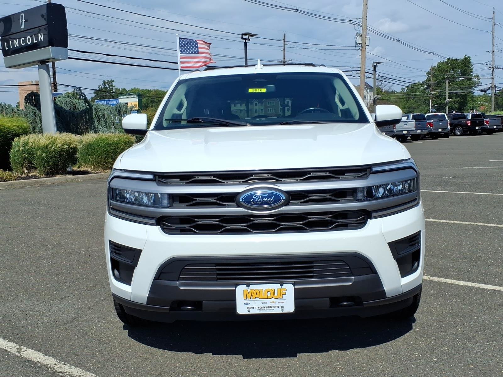 Used 2022 Ford Expedition Max XLT AWD/4WD image 2