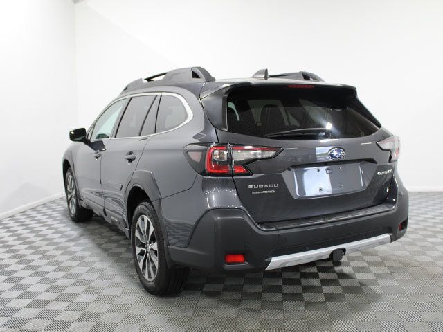 Used 2023 Subaru Outback Limited AWD/4WD image 4