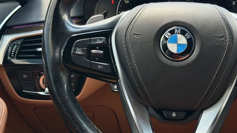 Used 2018 BMW 530i xDrive AWD/4WD image 32