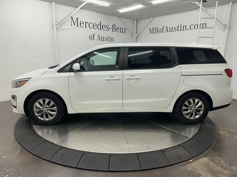 Used 2020 Kia Sedona LX FWD image 4