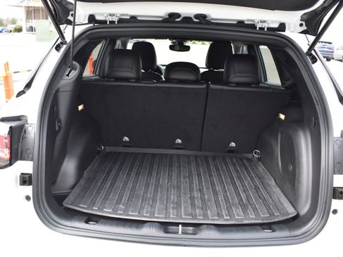 Used 2023 Jeep Compass High Altitude w/ Driver Assist Group I image 33