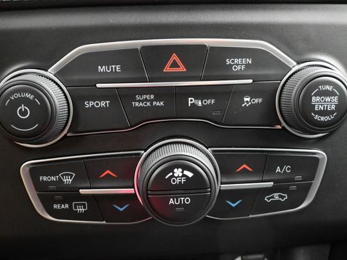 Used 2023 Dodge Charger R/T w/ Plus Group image 16