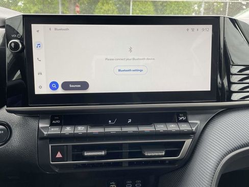 Used 2025 Toyota Camry SE w/ Multimedia Upgrade Package FWD image 33