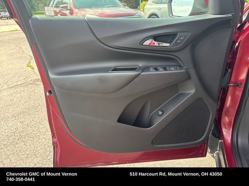 Used 2018 Chevrolet Equinox LT w/ Sun & Infotainment Package AWD/4WD image 14