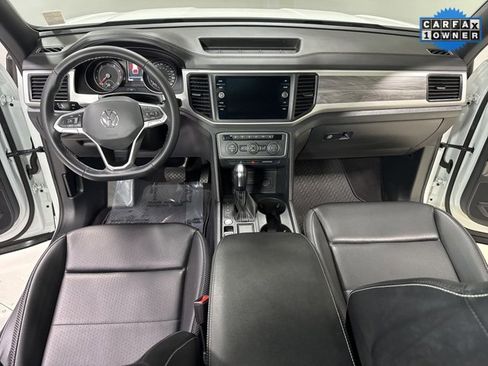 Used 2021 Volkswagen Atlas Cross Sport SE w/ Panoramic Sunroof Package image 14