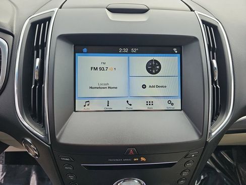 Used 2019 Ford Edge Titanium w/ Class II Trailer Tow Package image 21