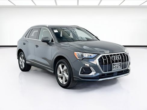 Used 2020 Audi Q3 2.0T Premium w/ Convenience Package AWD/4WD image 3