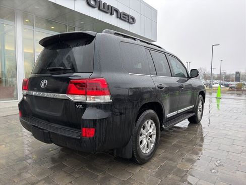 Used 2021 Toyota Land Cruiser image 5