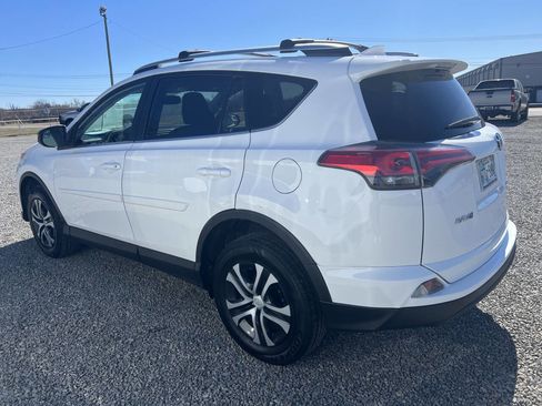 Used 2016 Toyota RAV4 LE image 4