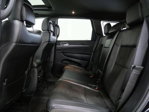 Used 2020 Jeep Grand Cherokee Altitude AWD/4WD image 23