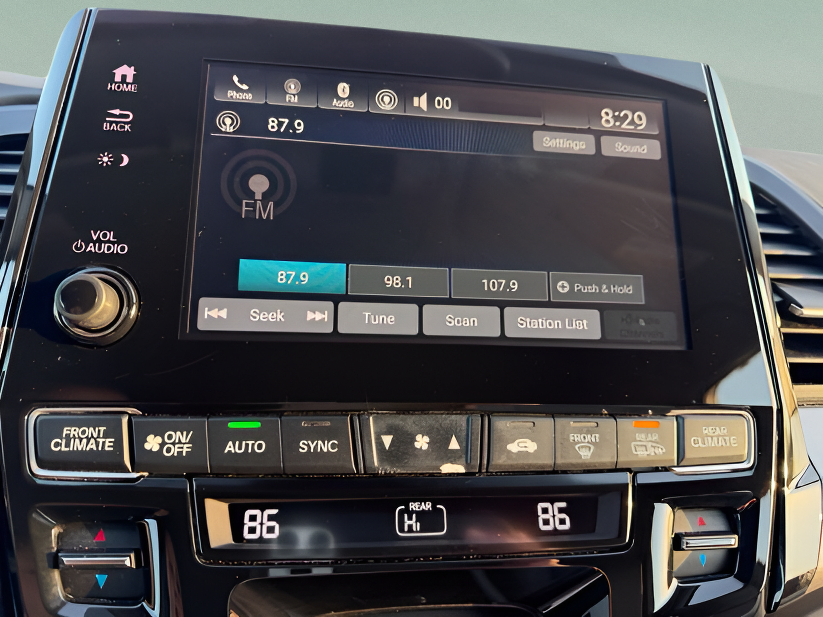 Certified 2024 Honda Odyssey EX image 18