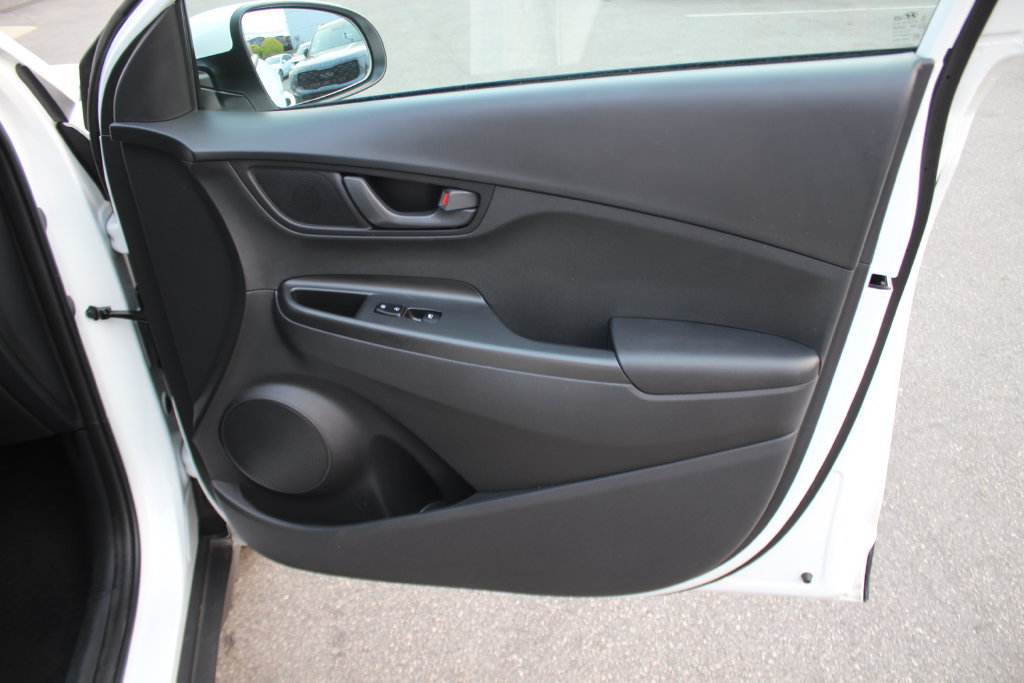 Used 2023 Hyundai Kona SEL w/ Cargo Package AWD/4WD image 30