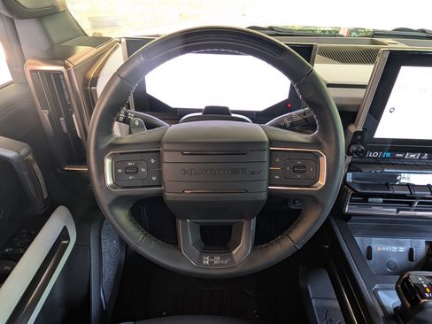 Used 2025 GMC Hummer EV 2X AWD/4WD image 23