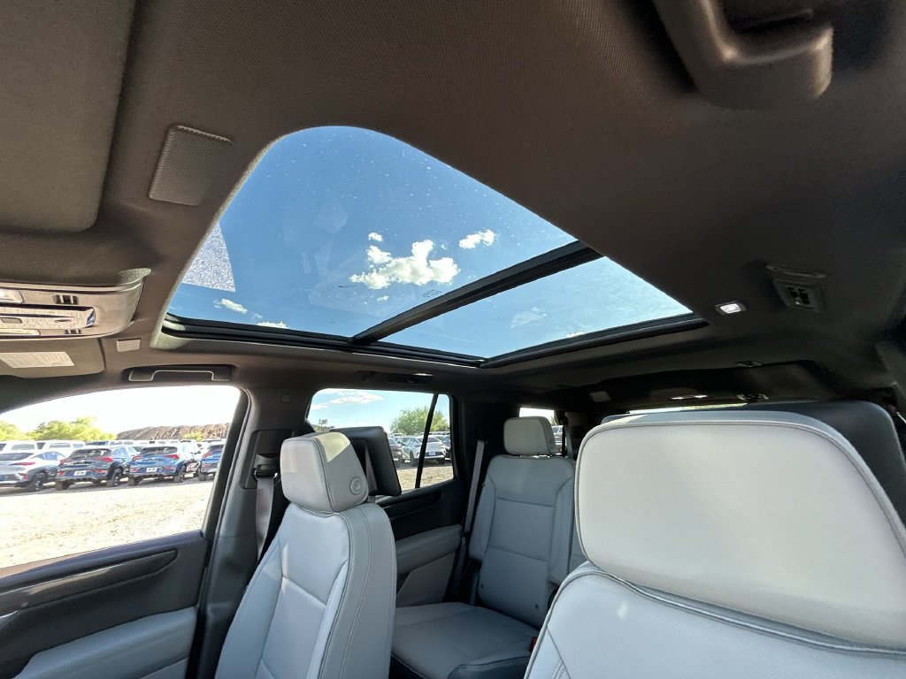 New 2026 GMC Yukon Elevation w/ Elevation Premium Package AWD/4WD image 19