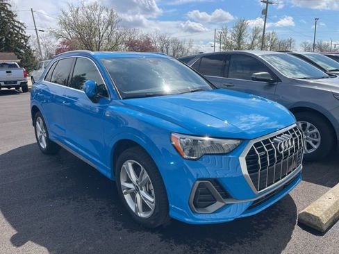 Used 2021 Audi Q3 2.0T Premium w/ Convenience Package image 2