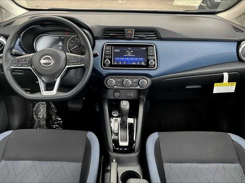 New 2025 Nissan Versa SV w/ Trunk Package FWD image 5