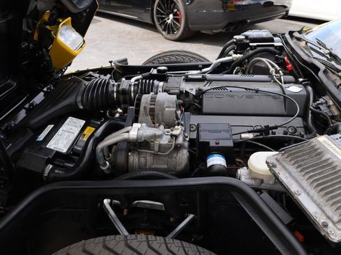 Used 1996 Chevrolet Corvette Convertible RWD image 13