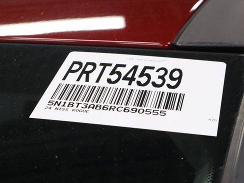 Certified 2024 Nissan Rogue S image 33