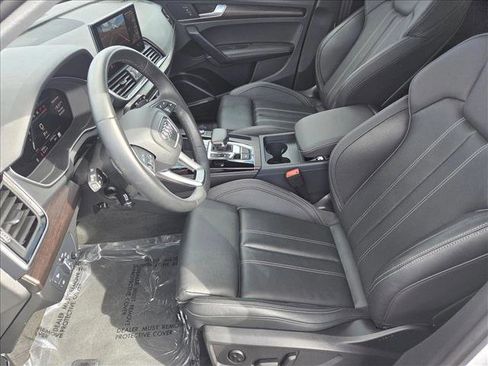 Certified 2025 Audi Q5 2.0T Premium Plus image 16