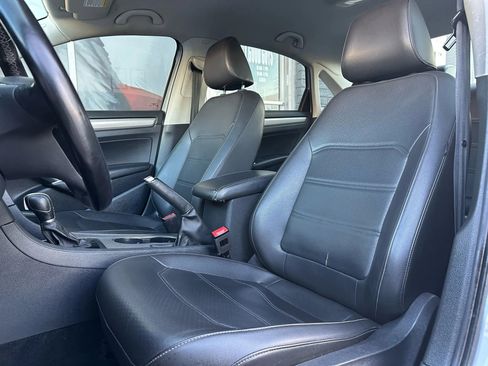 Used 2020 Volkswagen Passat 2.0T SE image 10