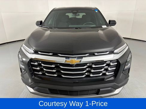 Used 2026 Chevrolet Equinox LT FWD image 4