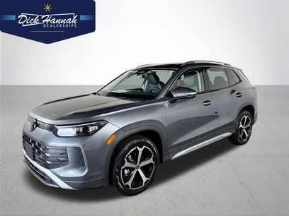 New 2025 Volkswagen Tiguan SE