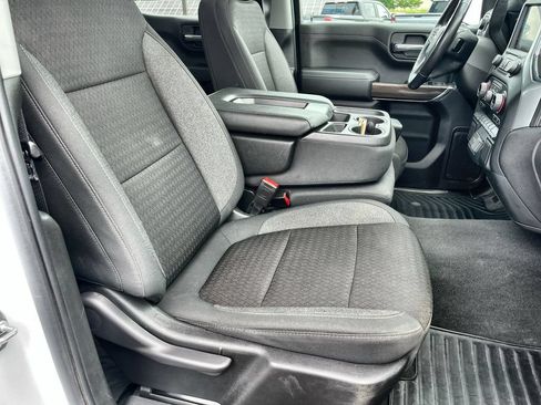 Used 2022 Chevrolet Silverado 1500 LT AWD/4WD image 26
