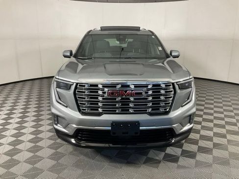 Used 2025 GMC Acadia Denali w/ Super Cruise Package AWD/4WD image 2