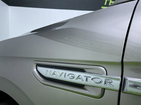 Used 2018 Lincoln Navigator Reserve w/ Technology Package image 14