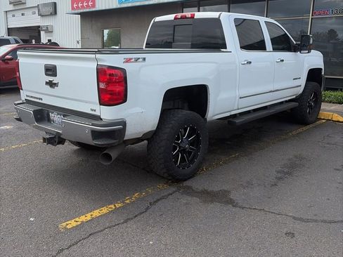 Used 2016 Chevrolet Silverado 3500 LTZ image 3