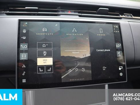 Used 2025 Land Rover Range Rover Long Wheelbase SE AWD/4WD image 37