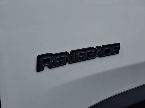 Used 2023 Jeep Renegade Altitude w/ Convenience Group I image 36