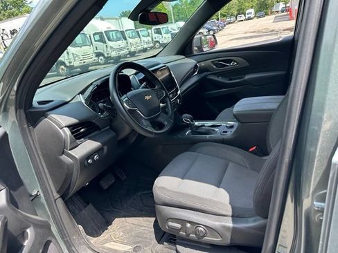 Used 2023 Chevrolet Traverse LT w/ LPO, Floor Liner Package AWD/4WD image 10