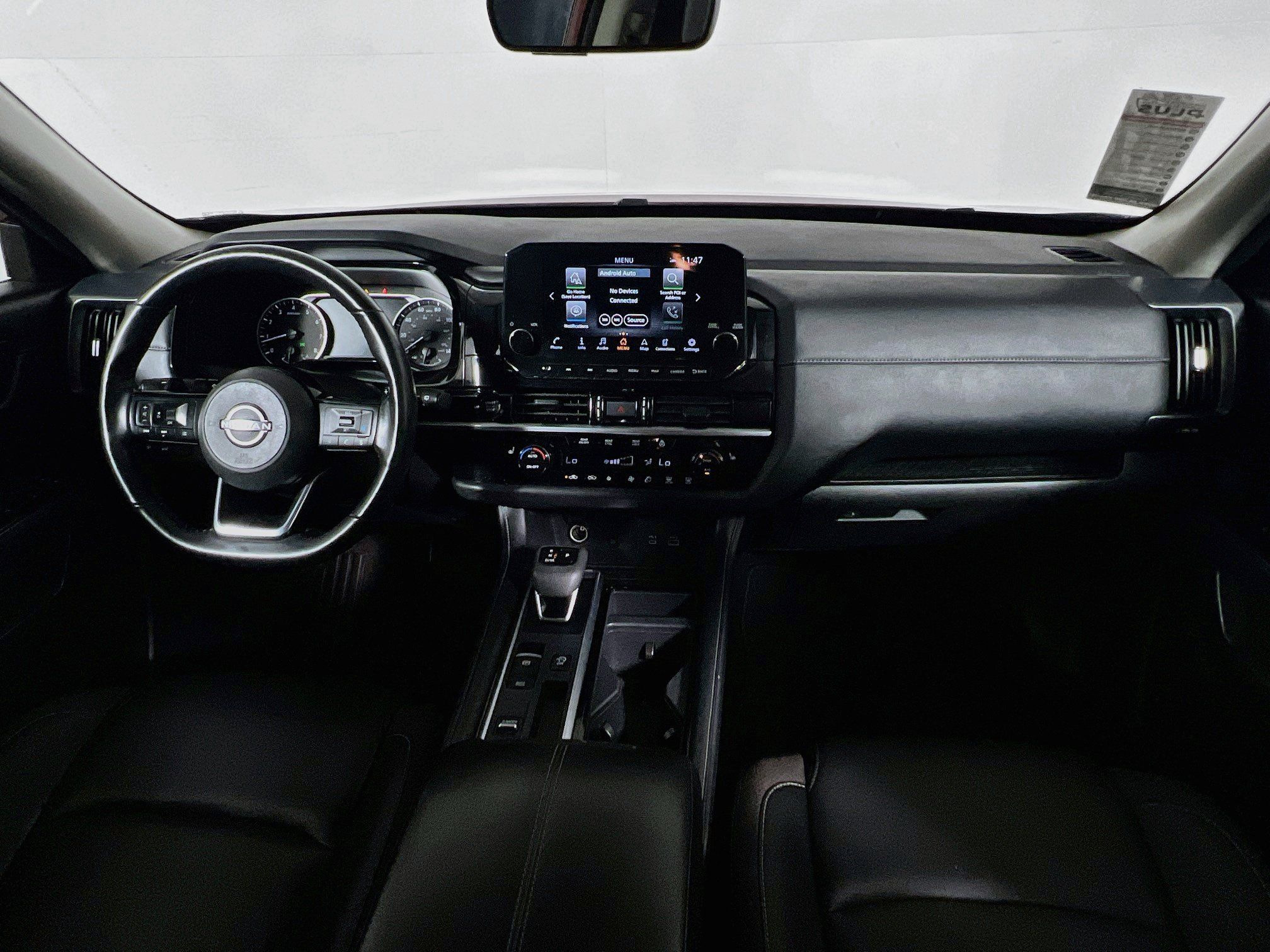Used 2025 Nissan Pathfinder SL FWD image 30