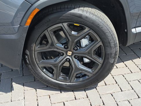 Used 2026 Rivian R1S Adventure image 10