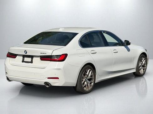Used 2025 BMW 330i Sedan image 4