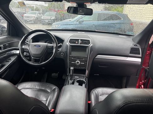 Used 2018 Ford Explorer Sport w/ Equipment Group 401A AWD/4WD image 9