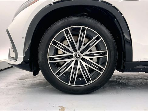 Certified 2023 Mercedes-Benz EQS 580 4MATIC SUV image 9