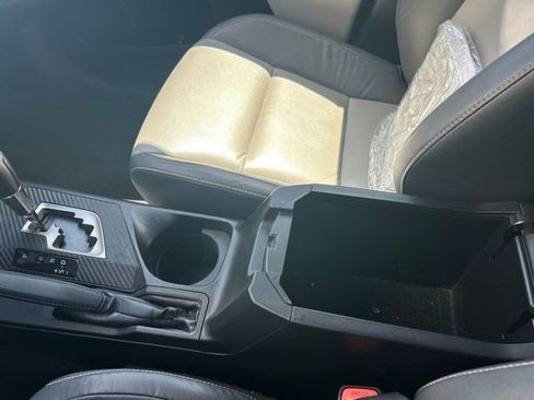 Used 2013 Toyota RAV4 Limited image 29