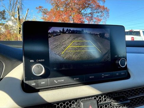 Used 2023 Honda HR-V LX image 17