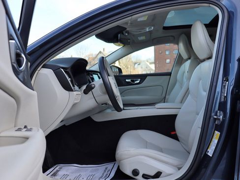 Used 2021 Volvo V60 T5 Cross Country w/ Protection Package image 11