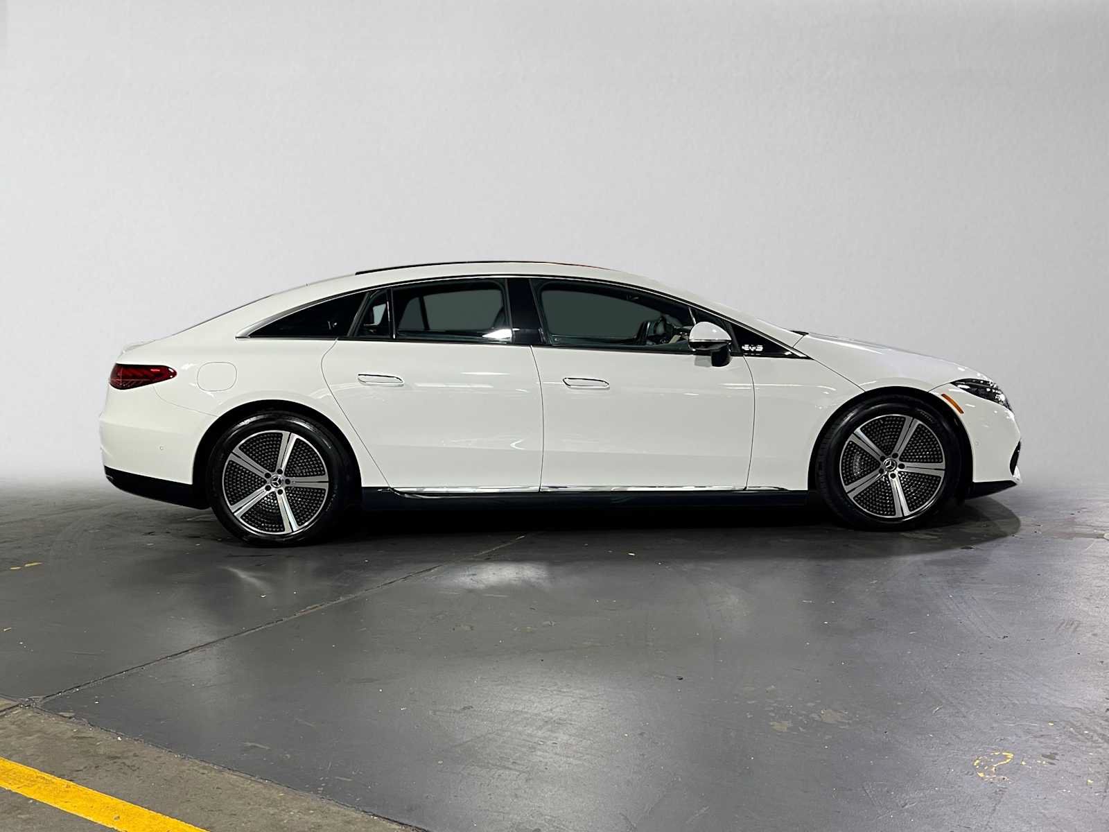 Certified 2022 Mercedes-Benz EQS 450+ Sedan image 2