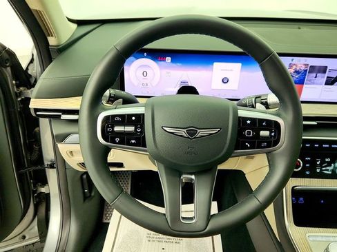 Used 2025 Genesis GV80 2.5T Advanced AWD/4WD image 14